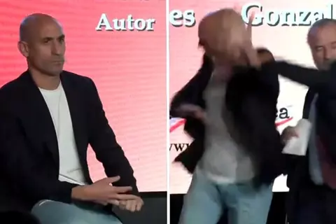 روبياليس يتعرض لاعتداء مفاجئ أثناء تقديم كتابه في مدريد (فيديو)